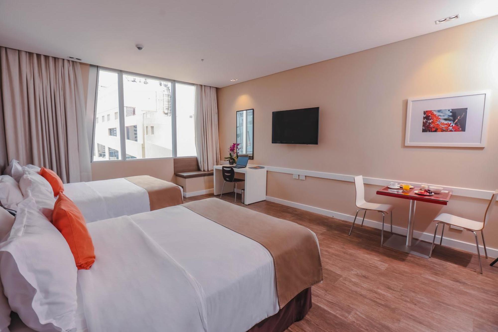 Paseo La Galeria Hotel & Suites 亚松森 外观 照片