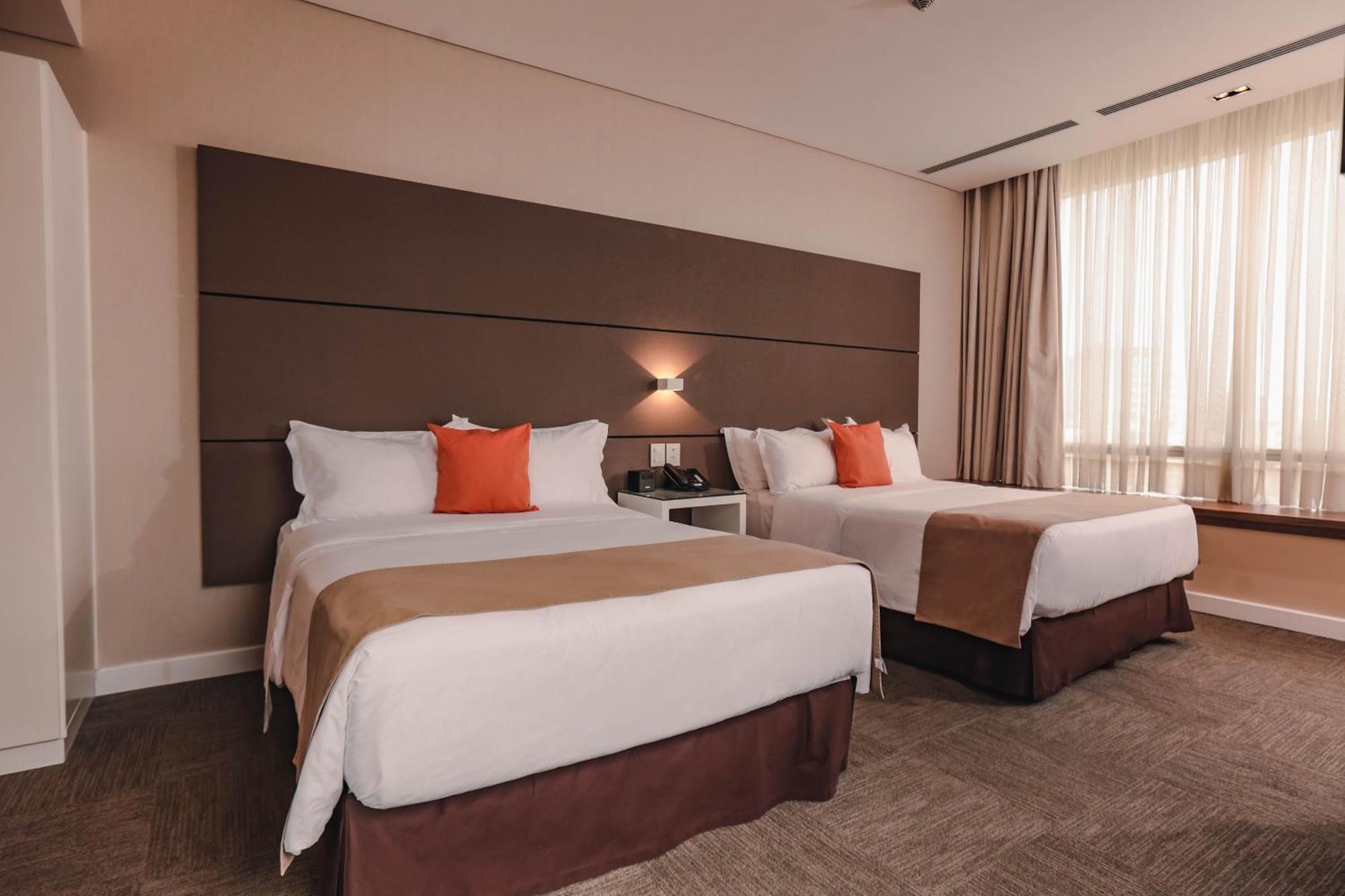 Paseo La Galeria Hotel & Suites 亚松森 外观 照片