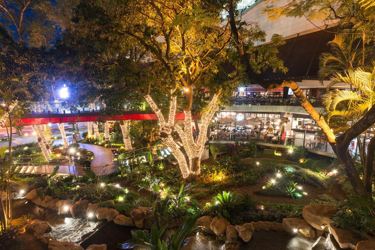 Paseo La Galeria Hotel & Suites 亚松森 外观 照片