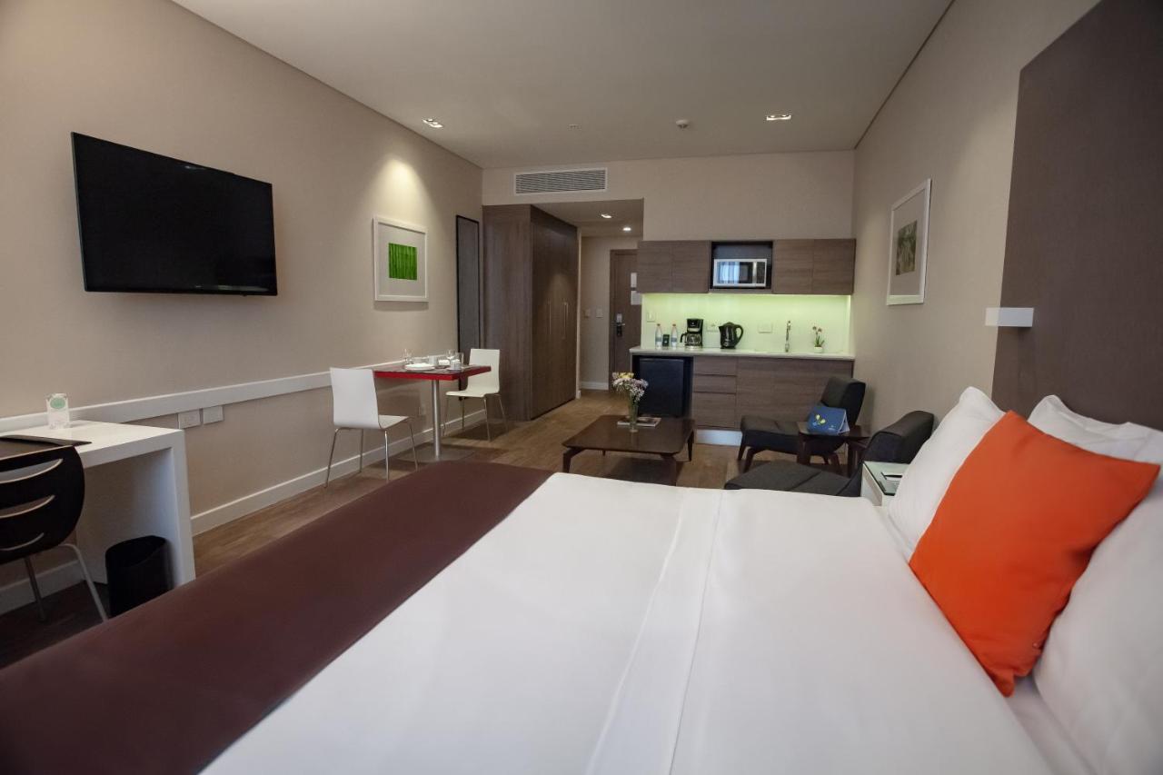 Paseo La Galeria Hotel & Suites 亚松森 外观 照片