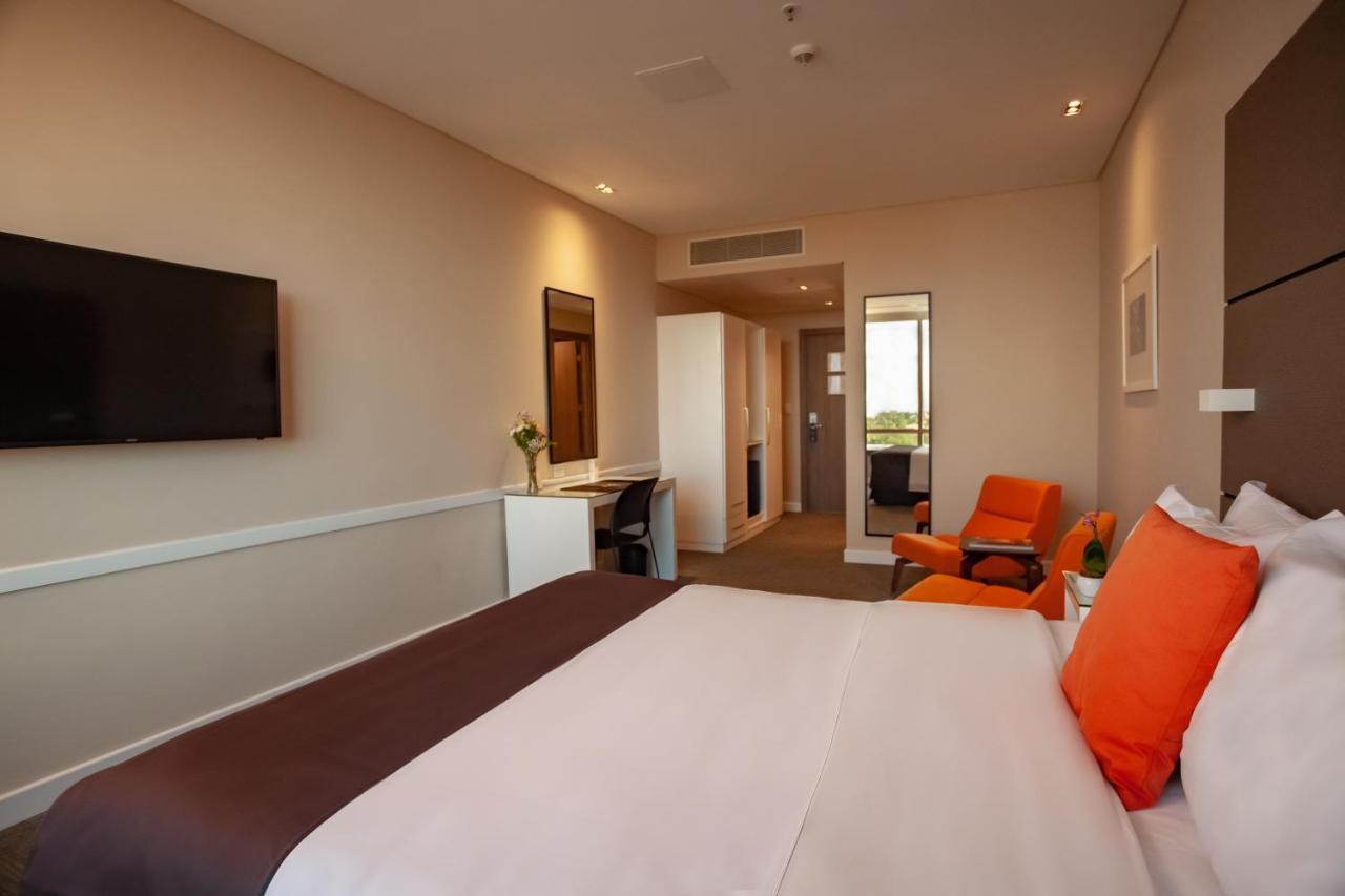 Paseo La Galeria Hotel & Suites 亚松森 外观 照片