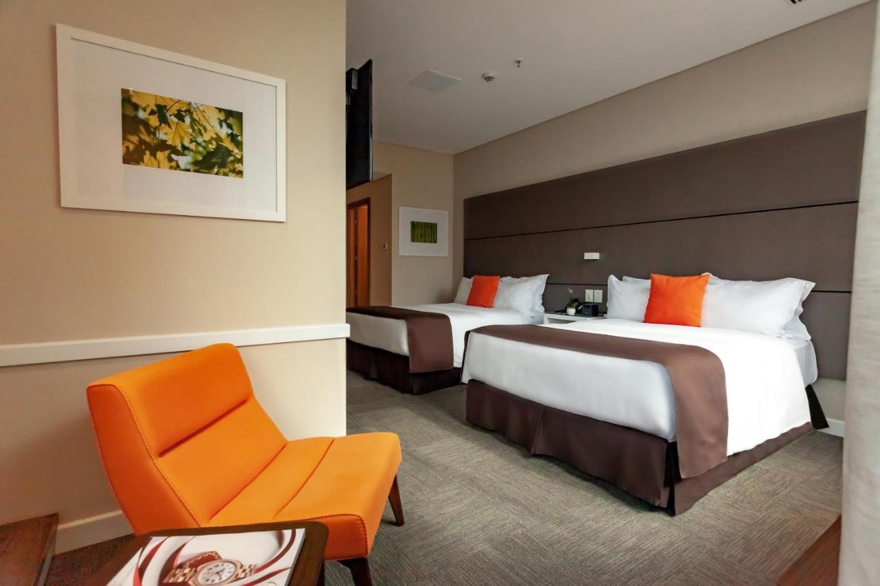 Paseo La Galeria Hotel & Suites 亚松森 外观 照片