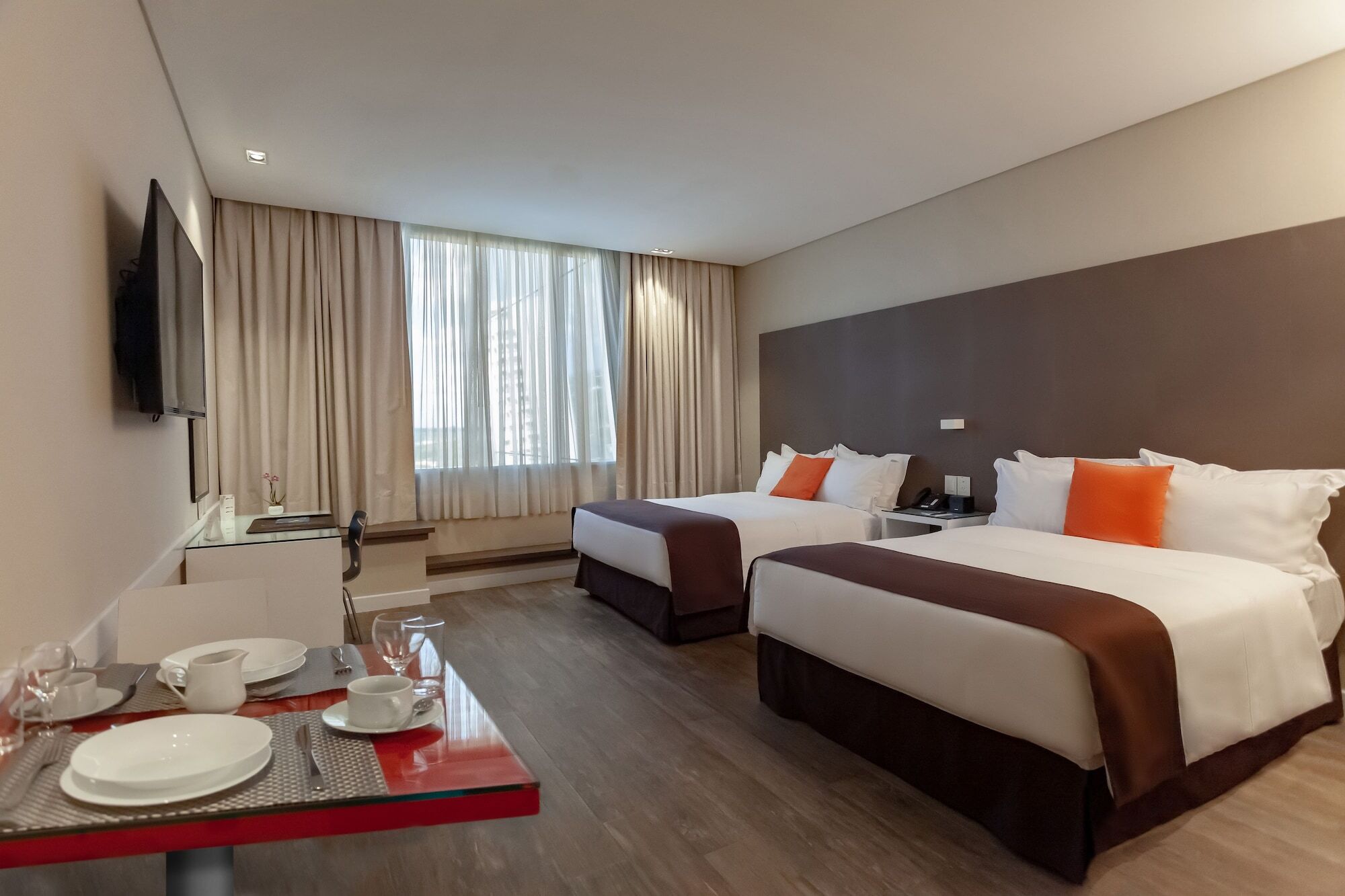 Paseo La Galeria Hotel & Suites 亚松森 外观 照片