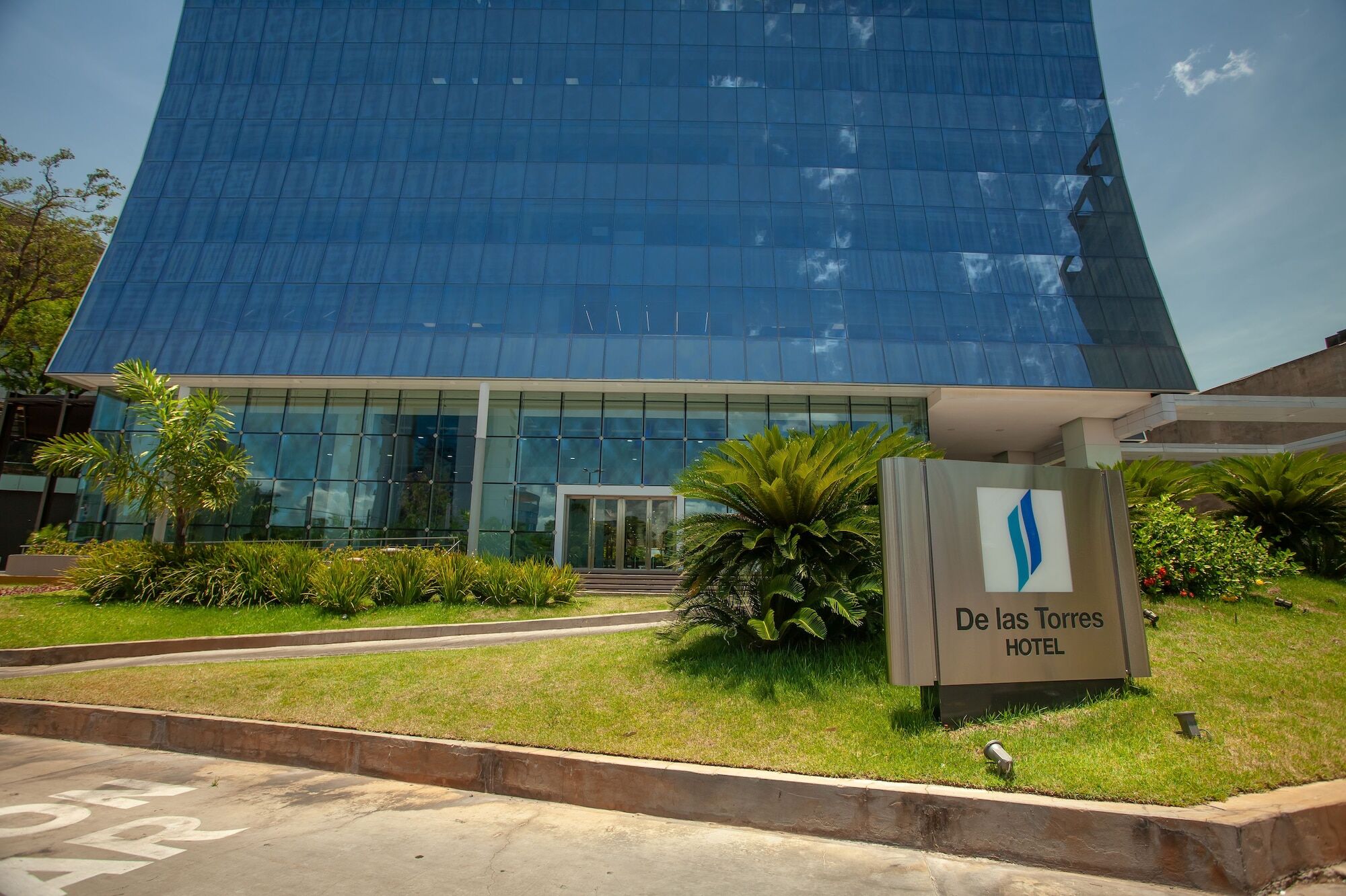 Paseo La Galeria Hotel & Suites 亚松森 外观 照片